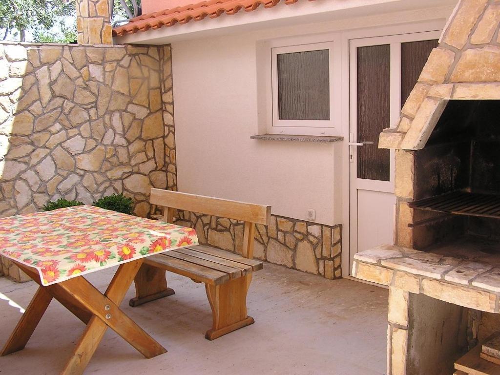 Apartman Justinic Šilo Dış mekan fotoğraf
